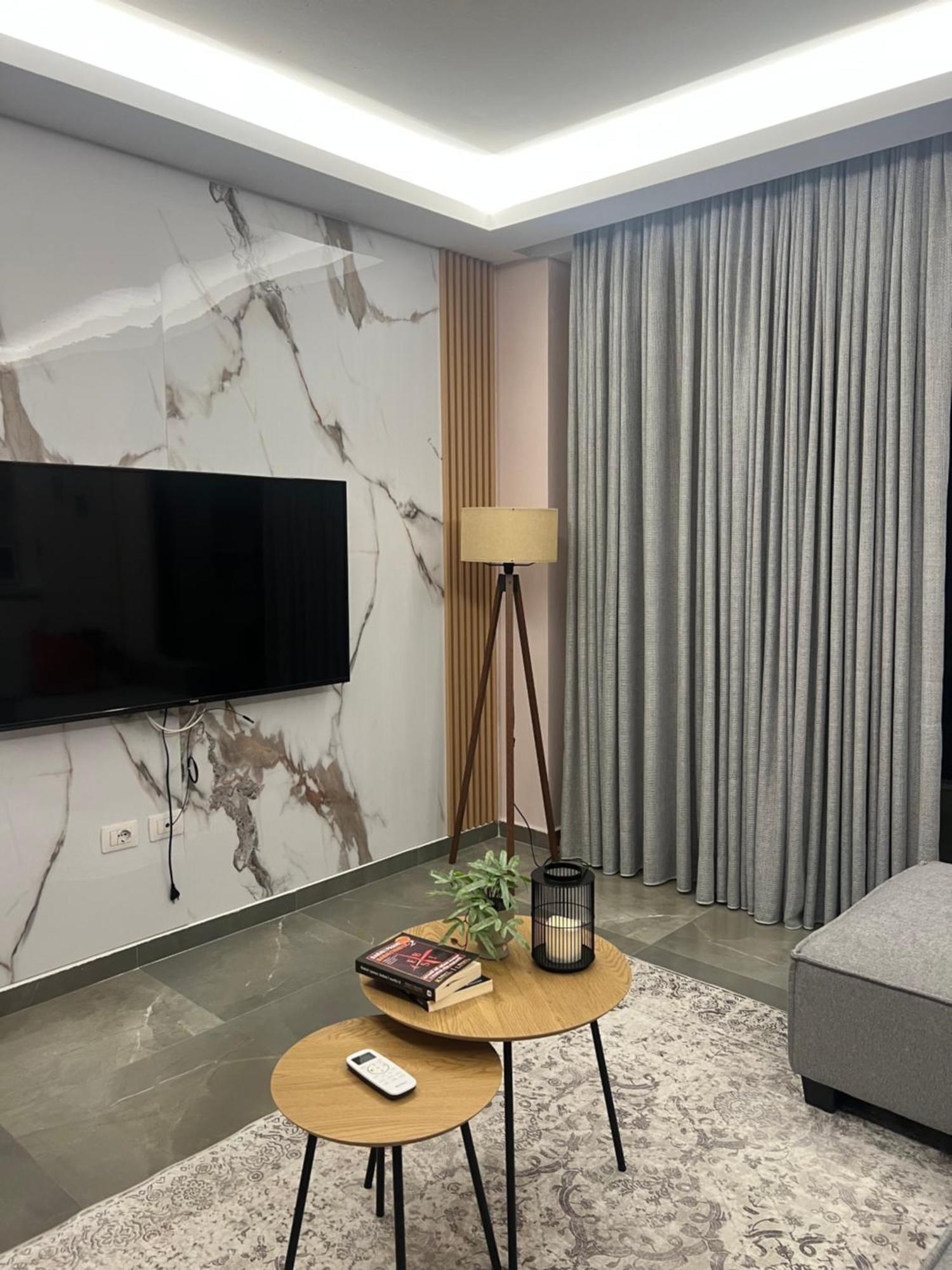Cozyapartmens Lägenhet Tirana Exteriör bild