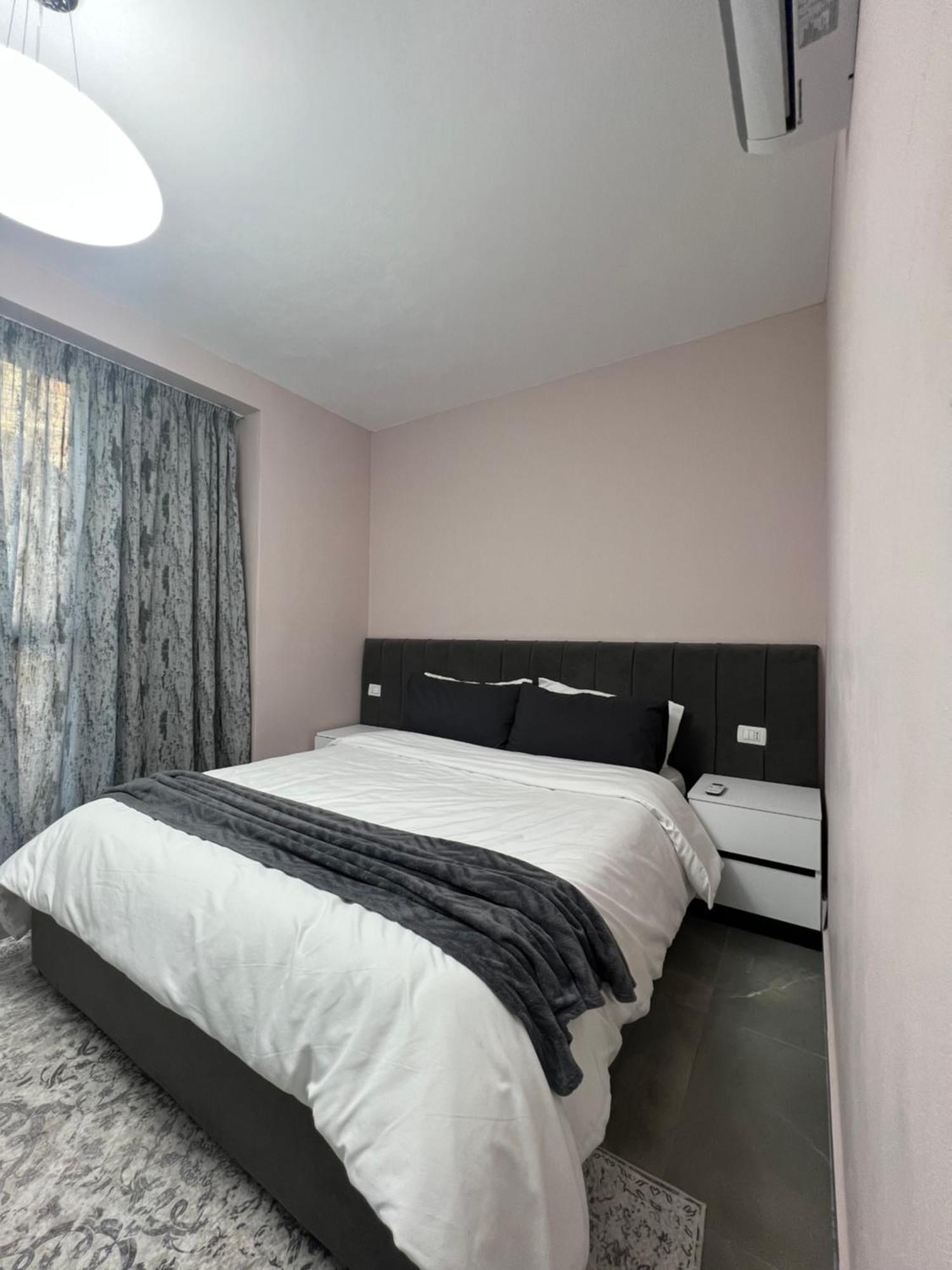 Cozyapartmens Lägenhet Tirana Exteriör bild